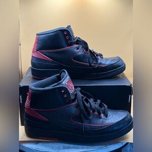Nike Air Jordan 2 Retro Alternate 87 Size 9.5 Black and Red Sneakers